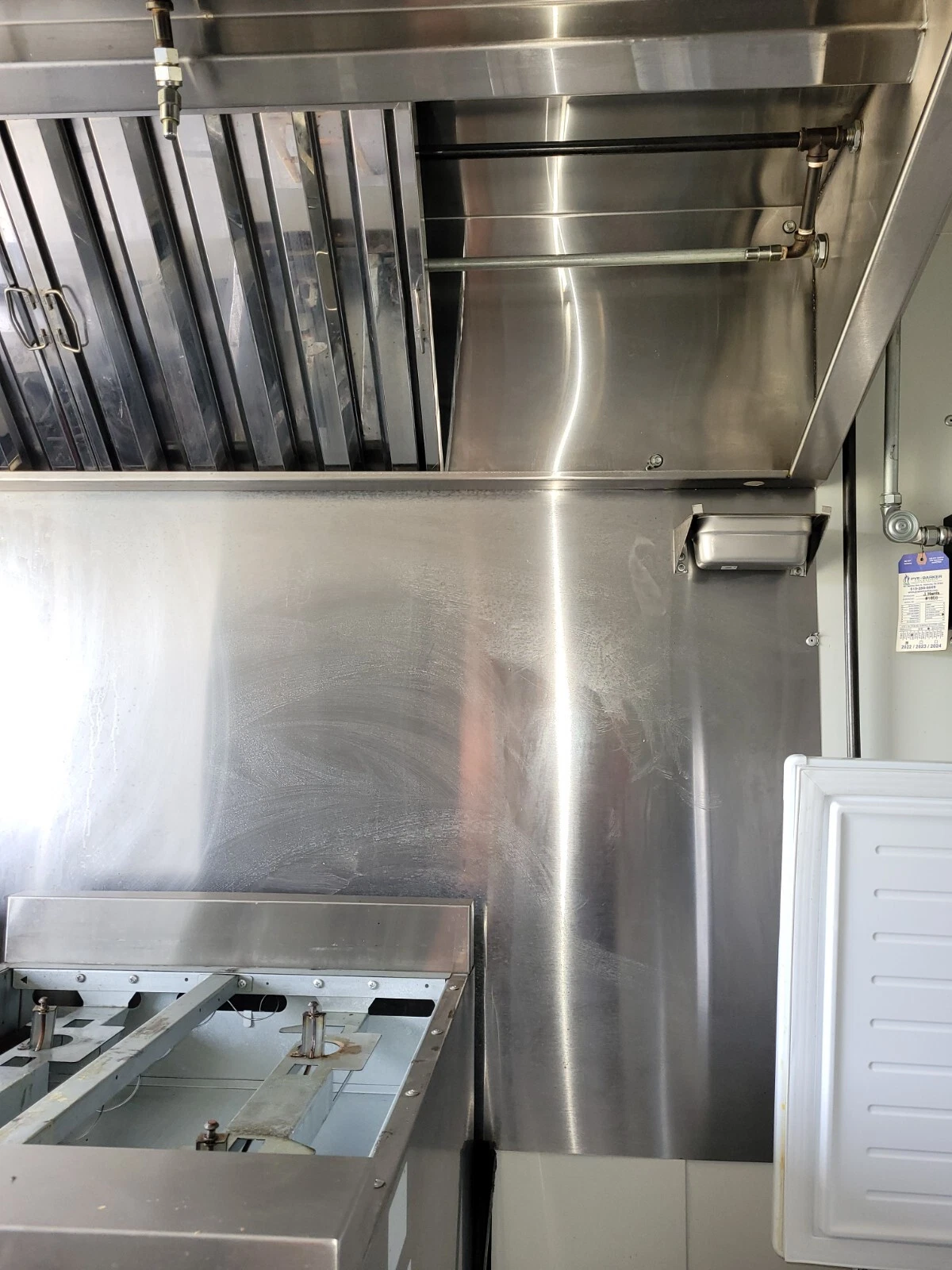 Turnkey-Ready 8×16 Food Concession Trailer 2022 – Food Truck Equipment Available - Image 7