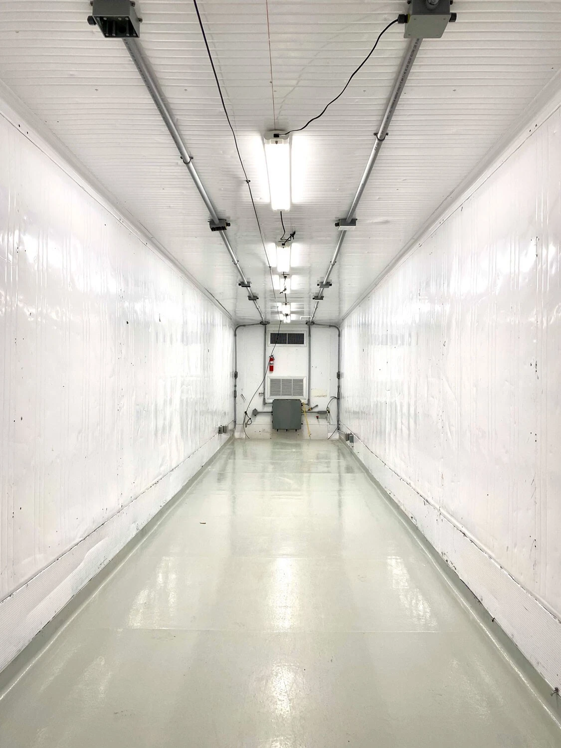 40 Foot High-Cube Insulated Shipping Container with 5 Ton Bard HVAC - Image 3